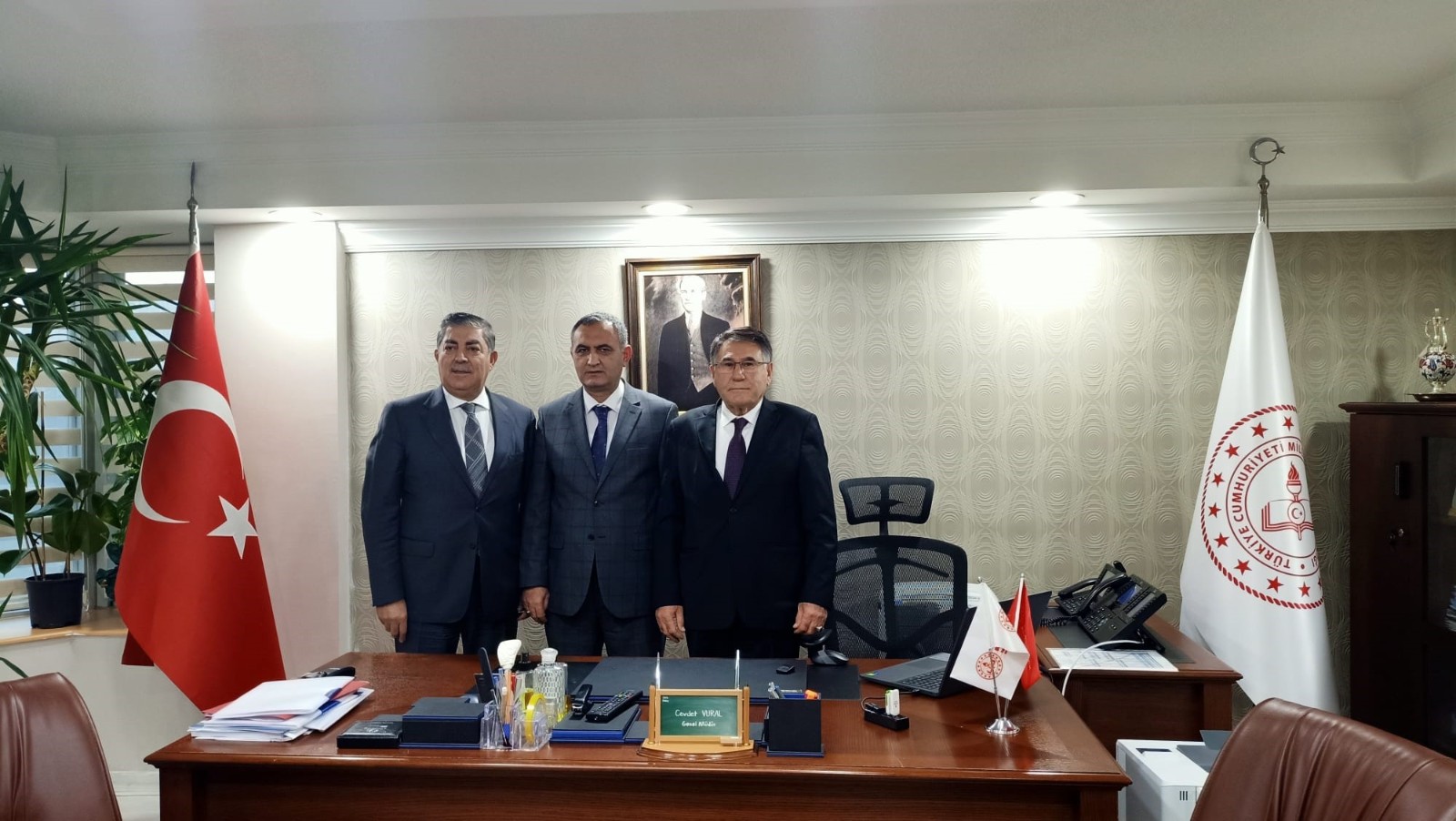 ZiyaretCevdetVural01