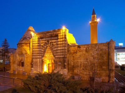 20171127140623552_CACABEY_GOKBILIM_MEDRESESI-8-1024x681