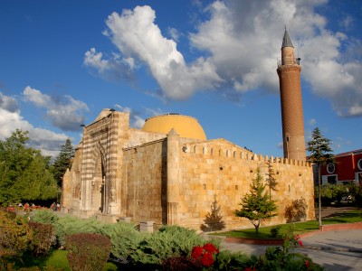 Cacabey_Gkbilim_Medresesi3