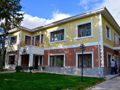 Neet_Erta_Gnl_Sultanlar_Kltr_Evi